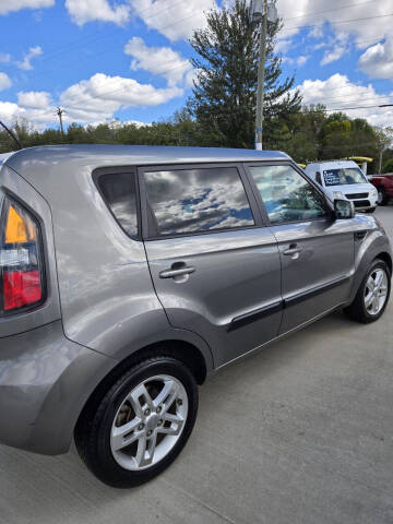 2011 Kia Soul +