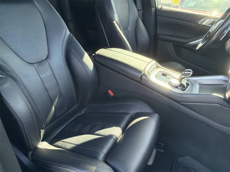 2021 BMW X6 xDrive40i