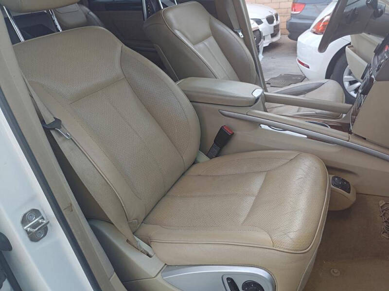 2012 Mercedes-Benz GL-Class GL 550 4MATIC