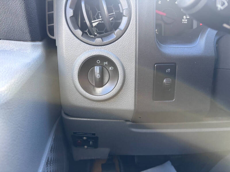 2013 Ford E-Series E-350 SD