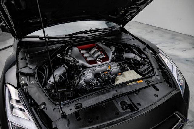 2013 Nissan GT-R Premium