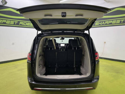 2022 Chrysler Pacifica Touring L