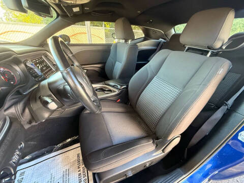 2021 Dodge Challenger SXT