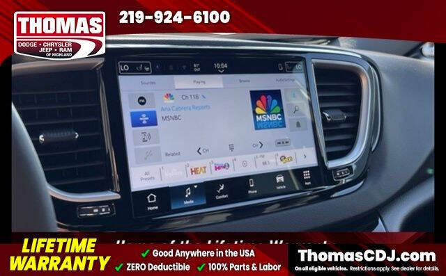 2026 Chrysler Pacifica Select