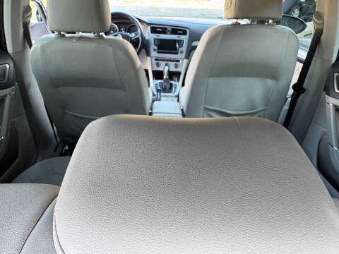 2015 Volkswagen Golf TDI SE