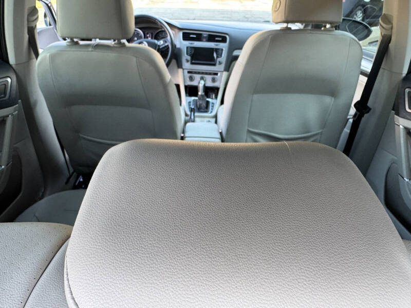 2015 Volkswagen Golf TDI SE