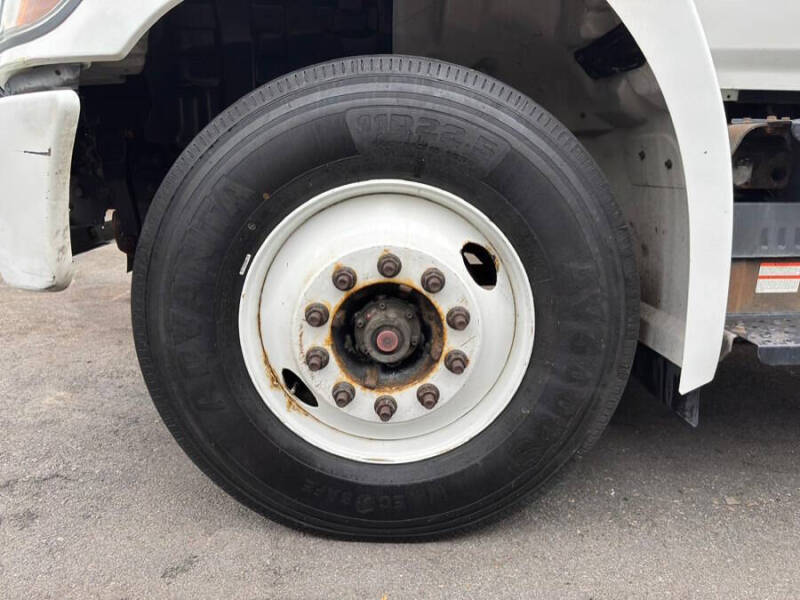 2019 Hino 338
