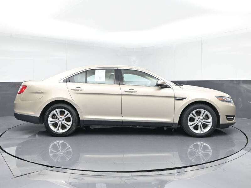 2017 Ford Taurus SEL
