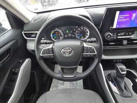 2023 Toyota Highlander Hybrid LE