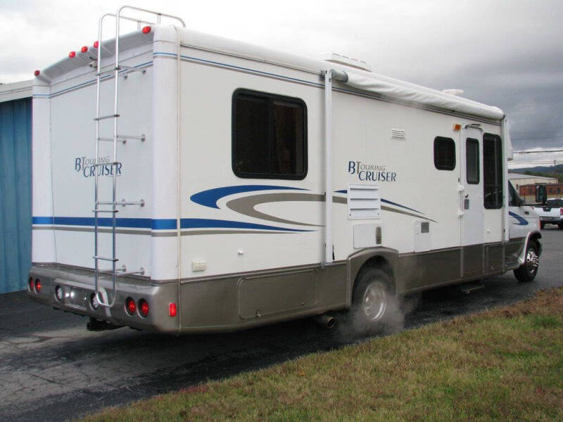 2003 Ford E-Series E-450 SD