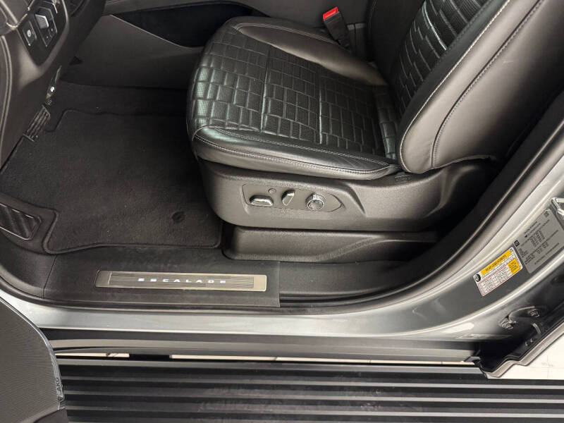 2023 Cadillac Escalade-V ESV