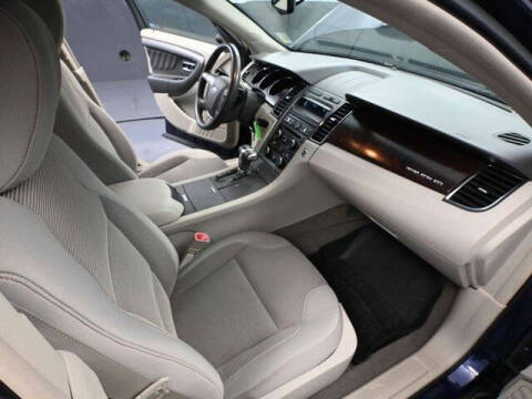 2011 Ford Taurus SEL