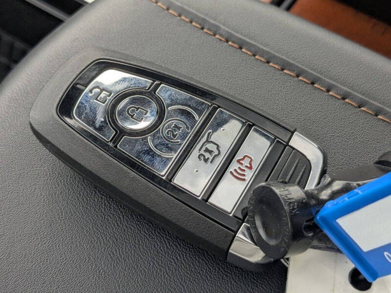 2025 Lincoln Navigator L Black Label