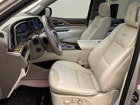 2023 Cadillac Escalade ESV Premium Luxury Platinum