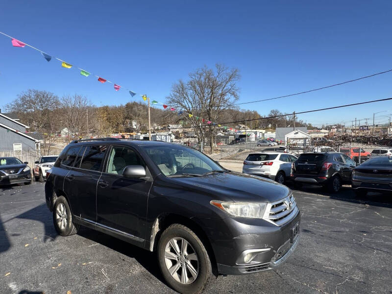 2013 Toyota Highlander SE