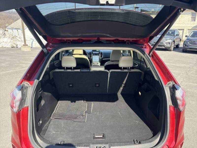 2022 Ford Edge SEL