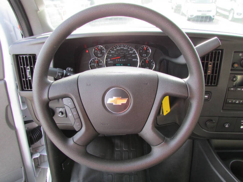 2025 Chevrolet Express 2500