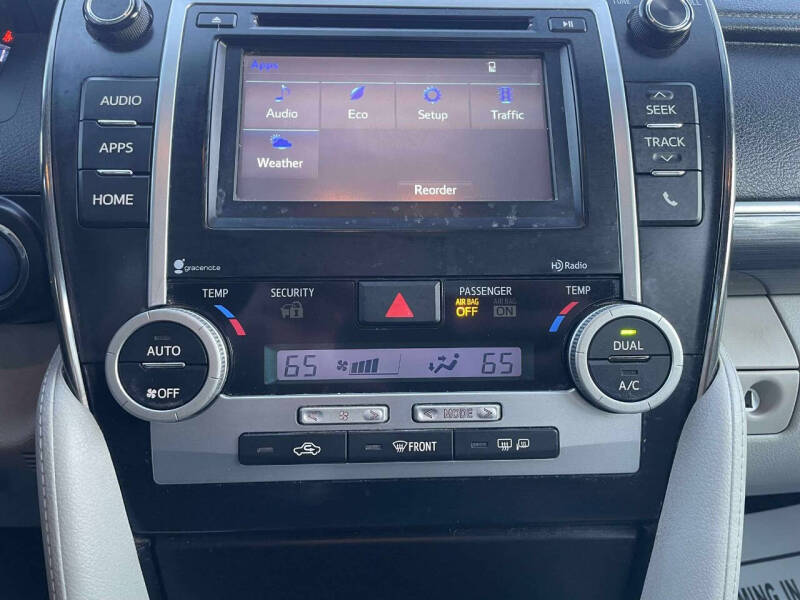 2014 Toyota Camry Hybrid XLE