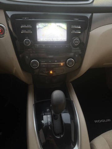 2016 Nissan Rogue SV