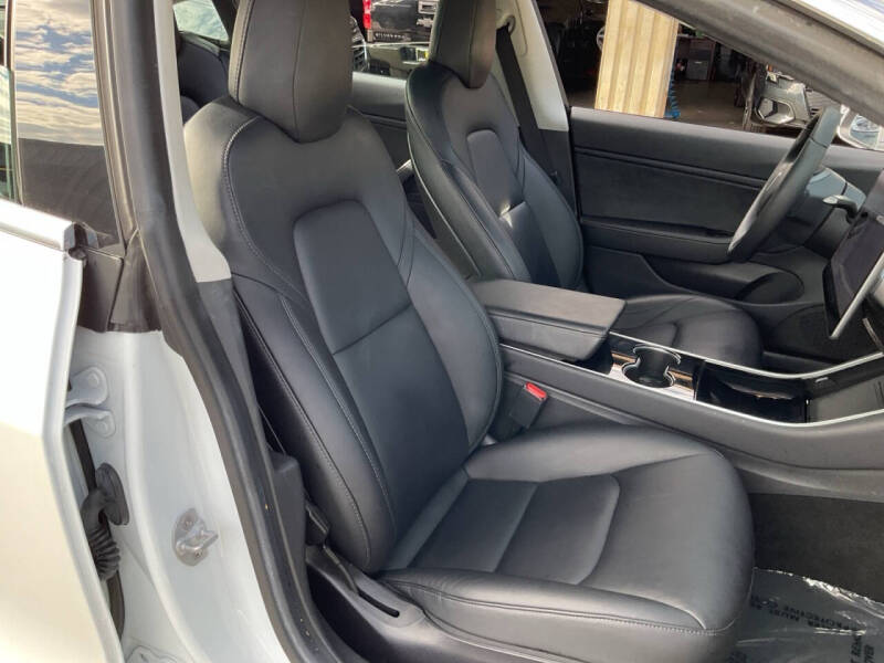 2019 Tesla Model 3 Mid Range