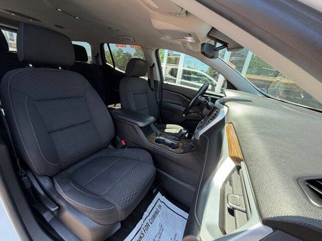 2017 GMC Acadia SLE-2