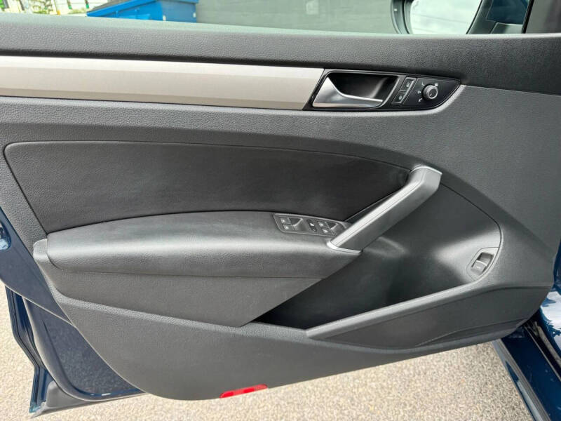 2022 Volkswagen Passat SE