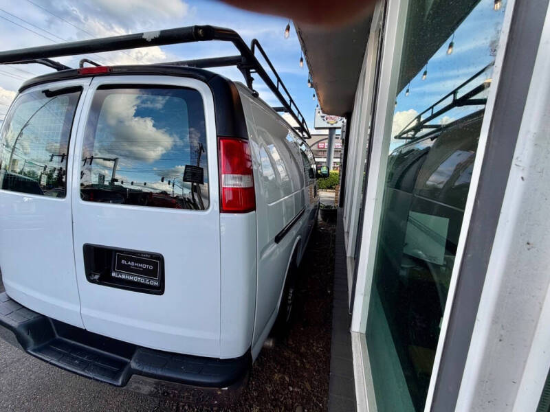 2017 Chevrolet Express 2500