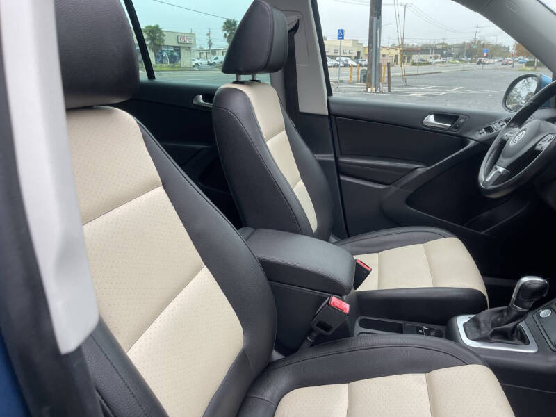 2017 Volkswagen Tiguan 2.0T Wolfsburg Edition