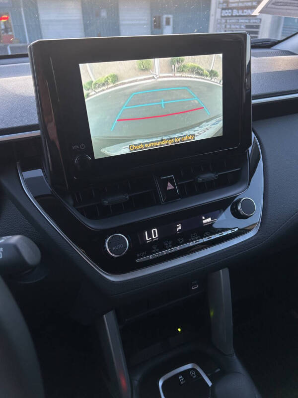 2024 Toyota Corolla Cross LE