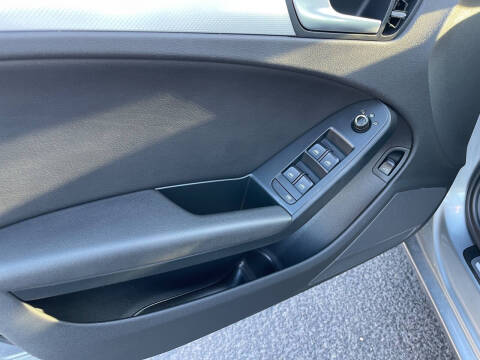 2010 Audi A4 2.0T quattro Premium