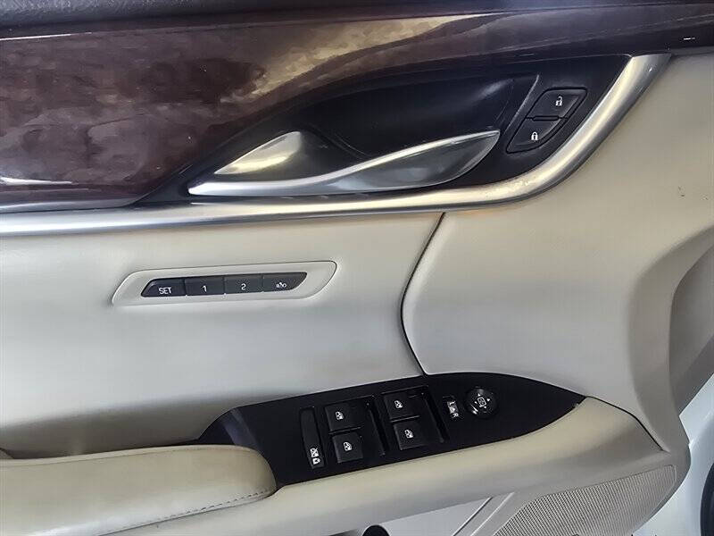 2014 Cadillac XTS Luxury Collection