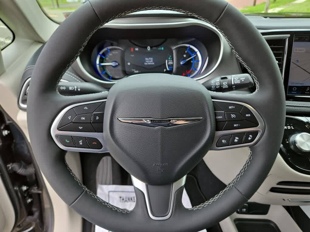 2023 Chrysler Pacifica Plug-In Hybrid for sale at Dave Warren Used Car Super Center in Westfield, NY