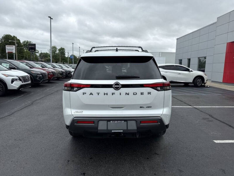 2026 Nissan Pathfinder SL