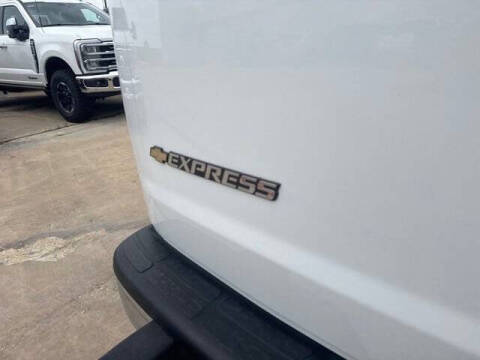 2025 Chevrolet Express 2500