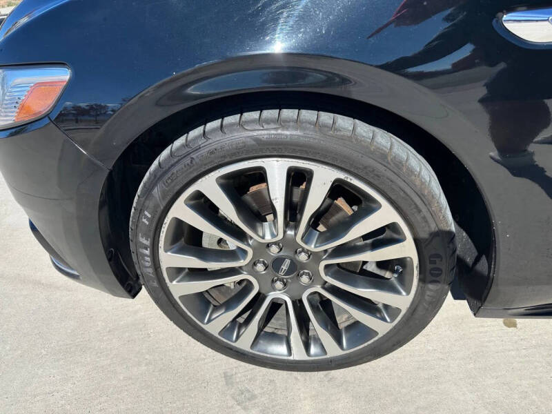 2017 Lincoln Continental Select