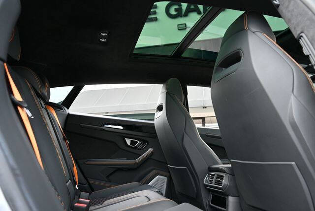 2023 Lamborghini Urus S