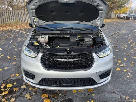 2024 Chrysler Pacifica Touring L