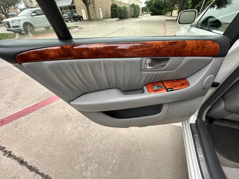 2004 Lexus LS 430