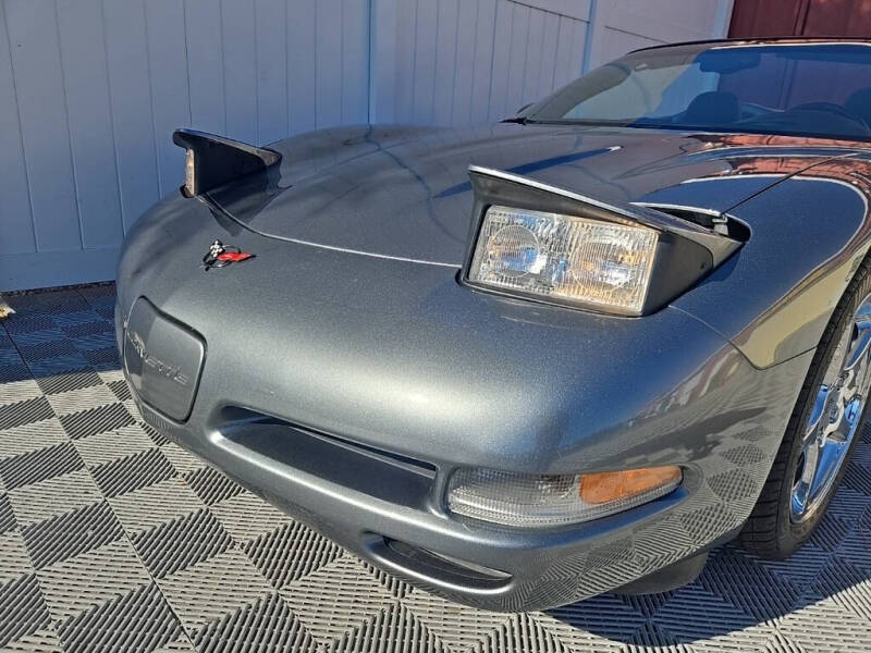 2004 Chevrolet Corvette