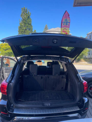 2017 Nissan Pathfinder Platinum