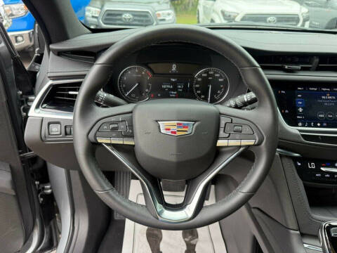 2024 Cadillac XT6 Luxury
