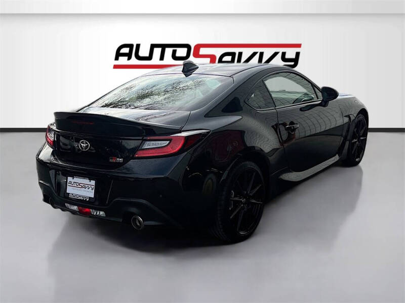 2025 Toyota GR86 Premium