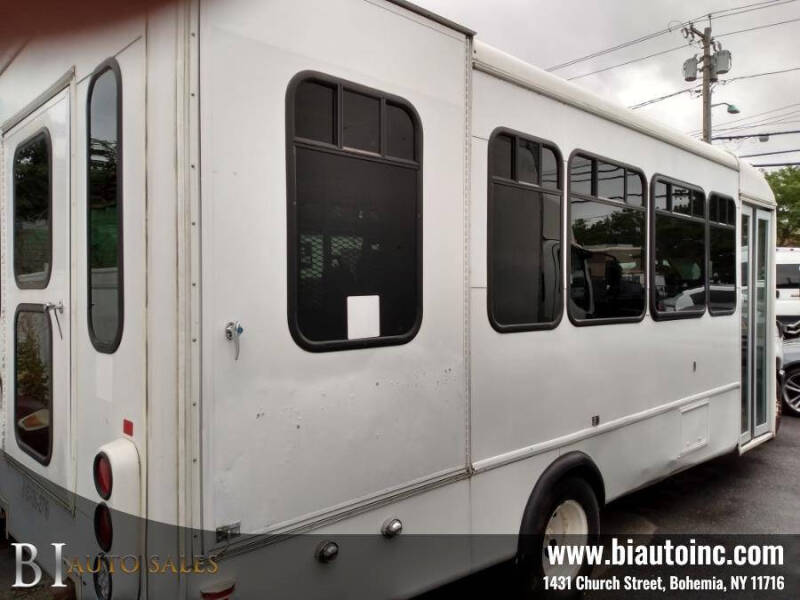 2009 Ford E-Series E-450 SD