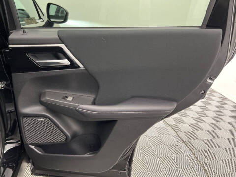 2025 Mitsubishi Outlander ES