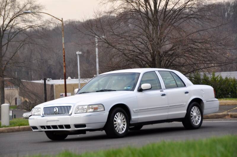 2006 Mercury Grand Marquis for sale at T CAR CARE INC in Philadelphia PA
