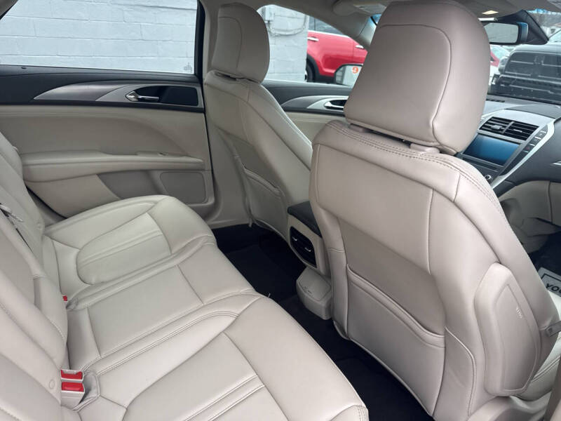 2020 Lincoln MKZ Standard