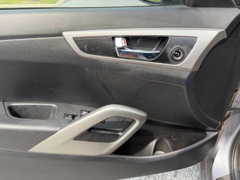 2017 Hyundai Veloster