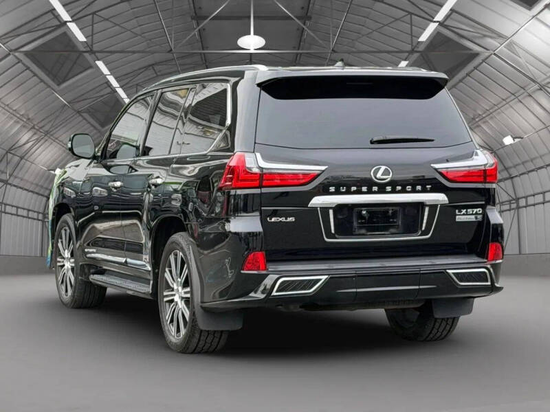 2020 Lexus LX 570 Three-Row