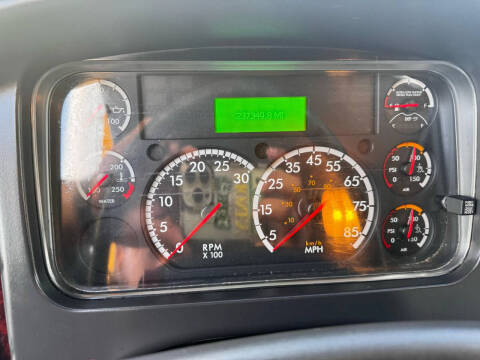 2018 Freightliner M2 106