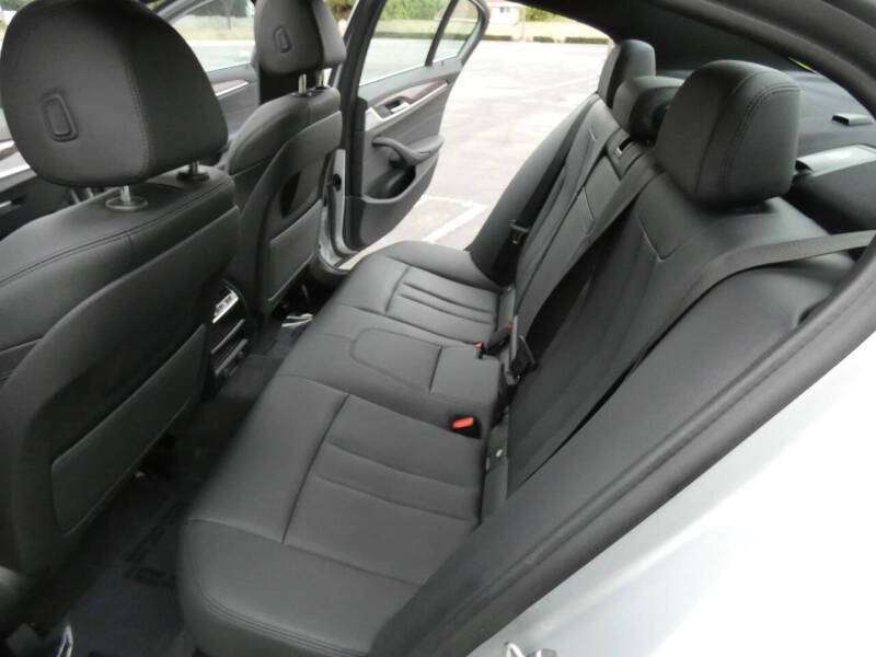 2019 BMW 5 Series 530i